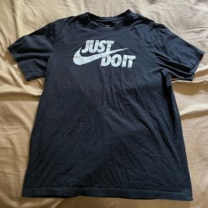 Nike “Just do it” Black Short Sleeve T-Shirt | Size L